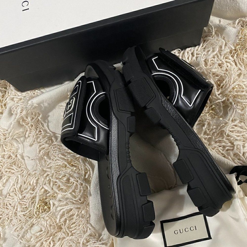 GUCCI Men's Embossed Logo Chunky Sliders Aguru Trek Slides - Picture 5 of 10